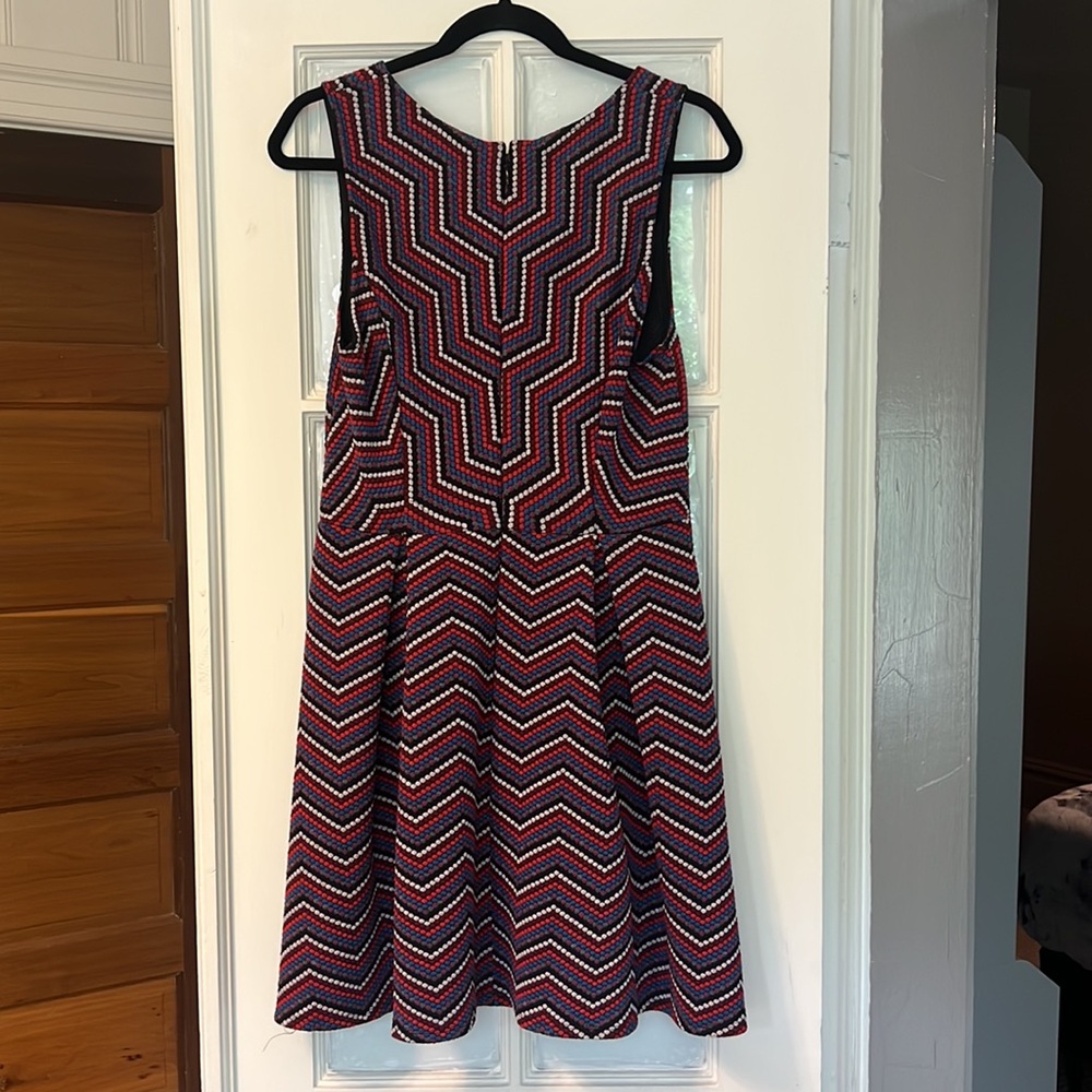 BCBGeneration Dress Size 10 - Picture 3 of 3